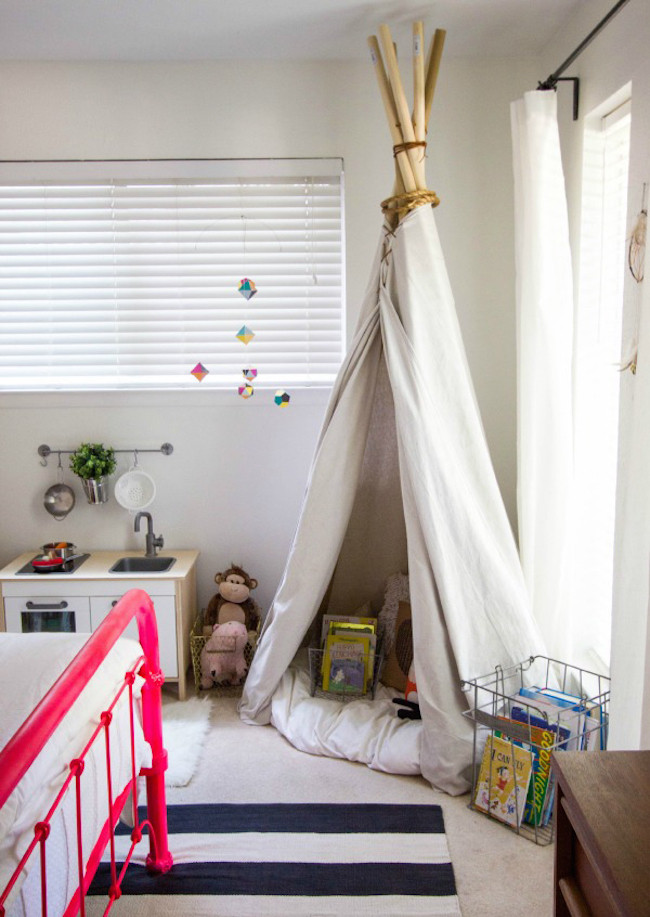 Kids Bedroom Tent
 29 Refreshing Kids Play Rooms With Play Tents