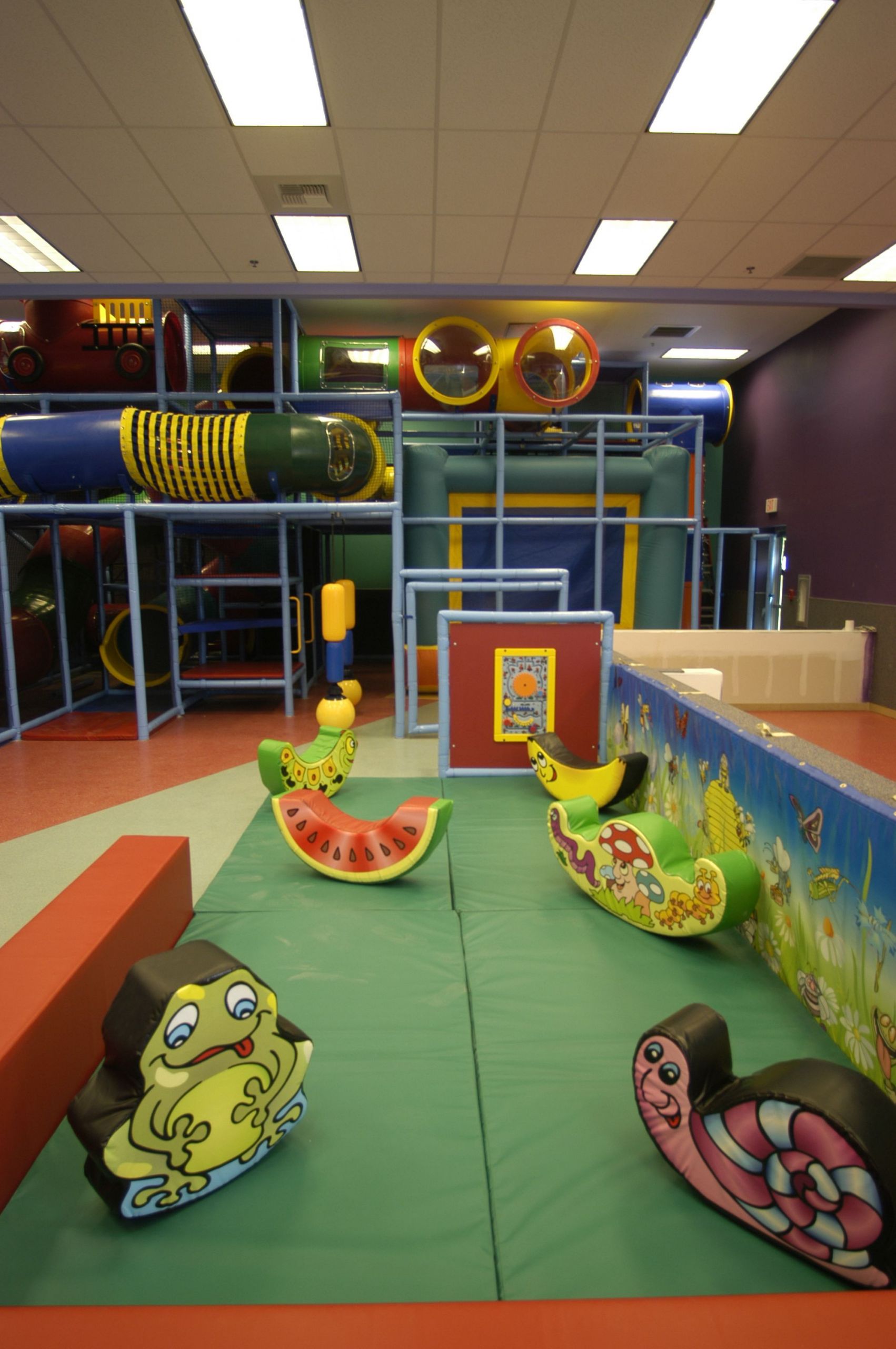 Kids Club Indoor Playground
 Installing photo new indoor playground for the bigger
