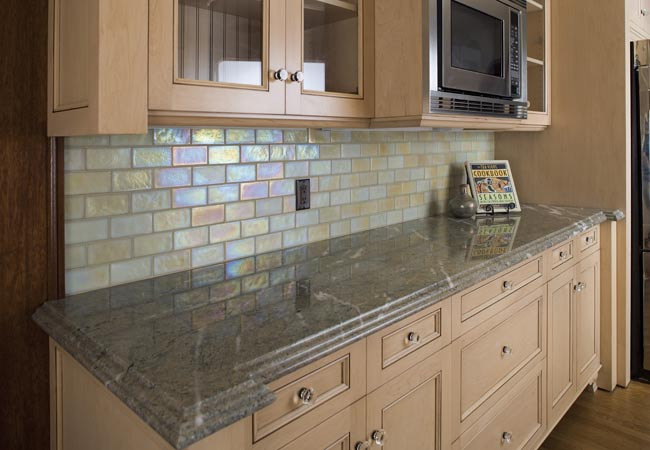 Kitchen Backsplash Glass Tile
 Backsplash Tips & Trends