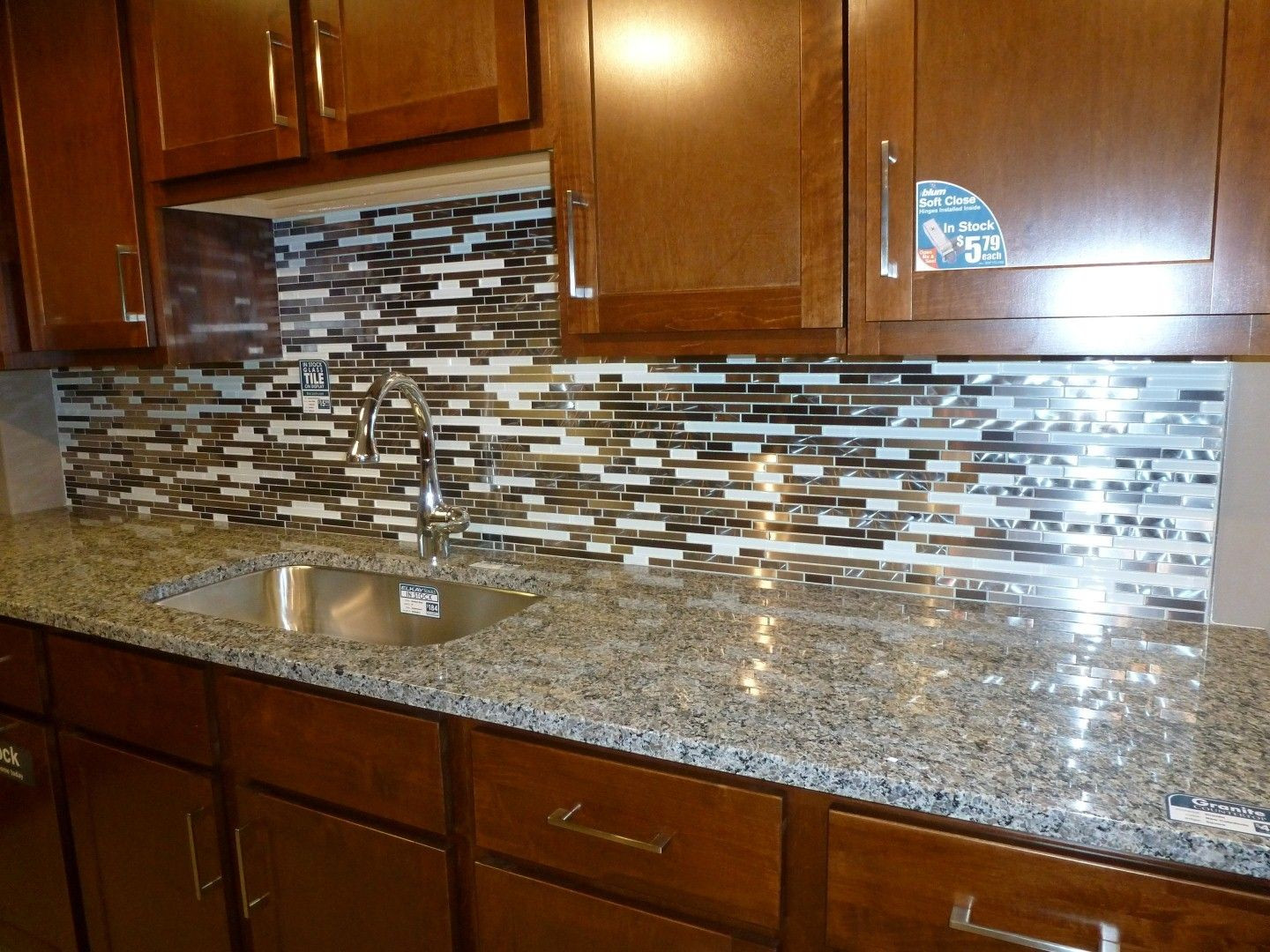 Kitchen Backsplashes Mosaic
 glass tile kitchen backsplashes pictures