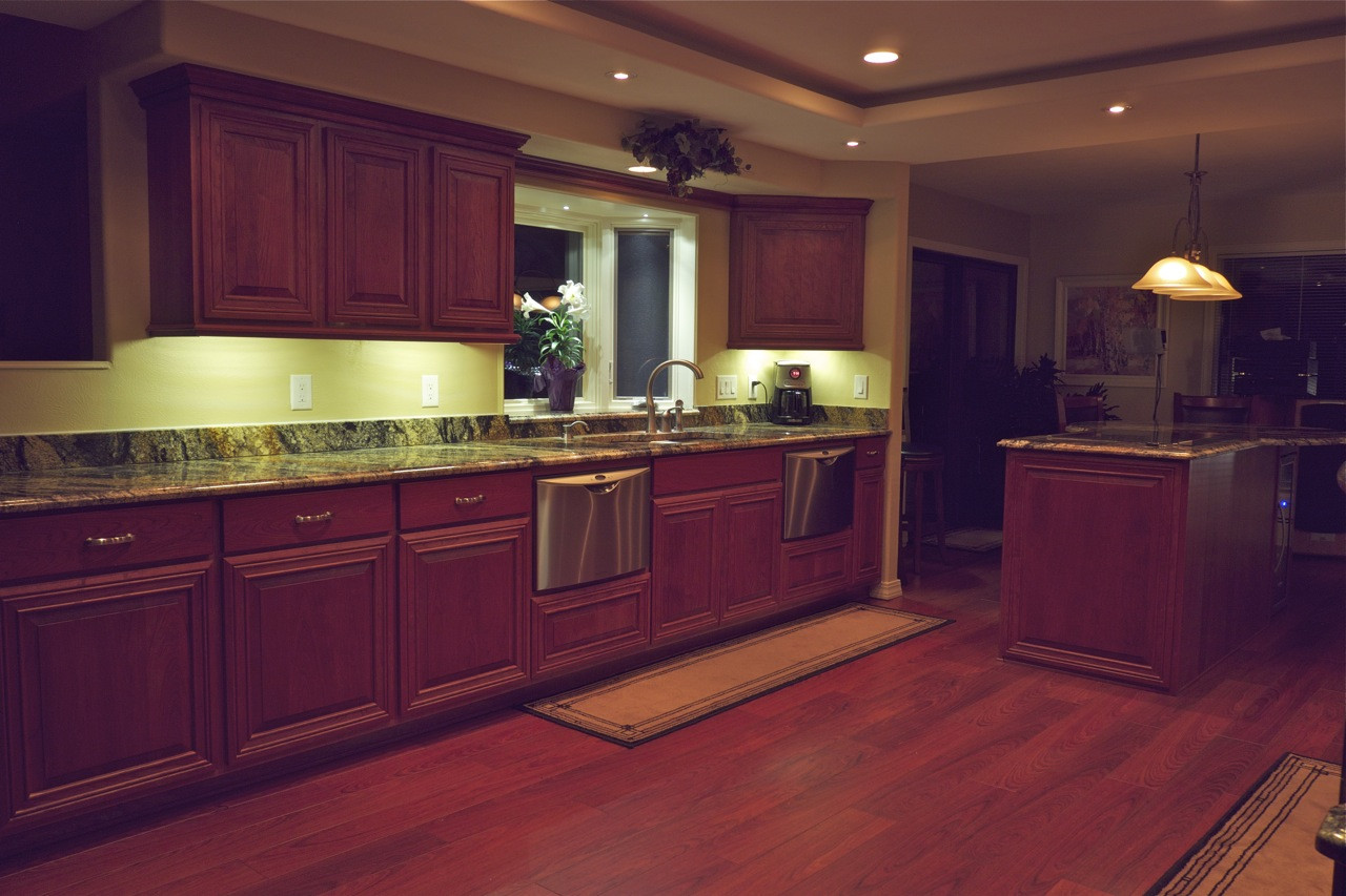 Kitchen Lighting Cabinet
 DEKOR™ Solves Under Cabinet Lighting Dilemma With New LED