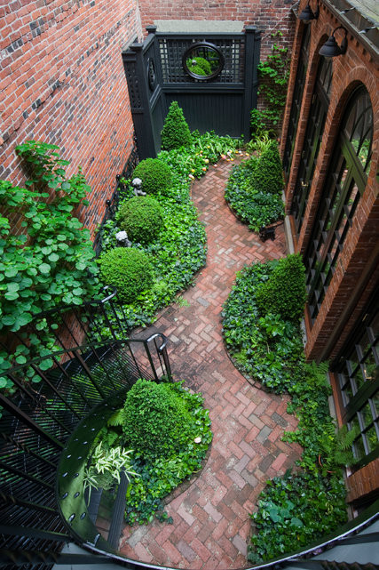 Landscape And Patio Design
 Gawkers Wel e House and Garden Tours The New York Times