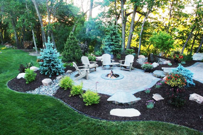 Landscape Around Patio
 Best Outdoor Fire Pit Ideas to Have the Ultimate Backyard