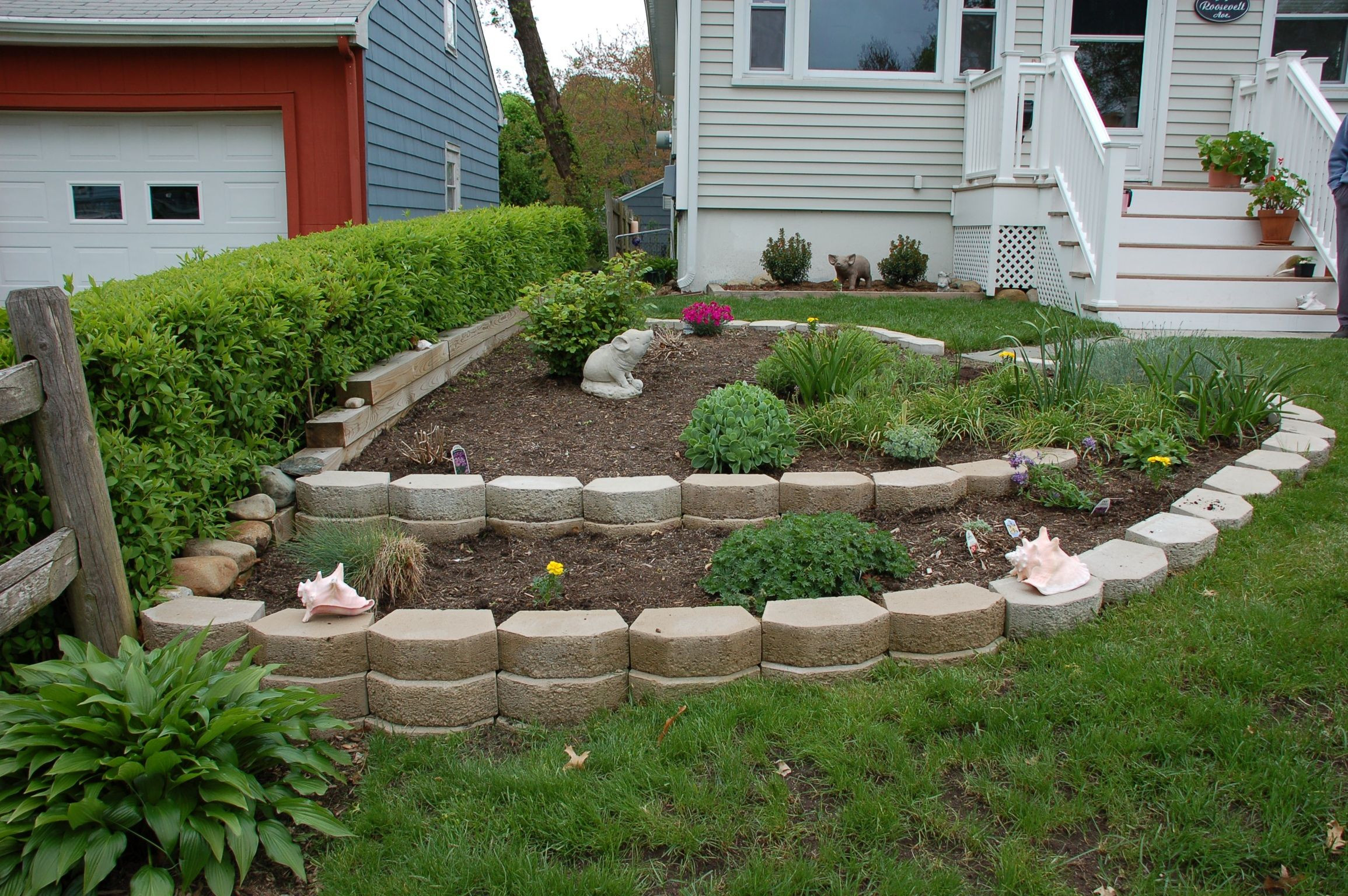 Landscape Edging Lowes
 Ideas Presenting Lowes Garden Edging For Beautify And