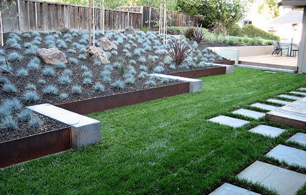 Landscape Edging Metal
 Inexpensive Landscape Edging Ideas