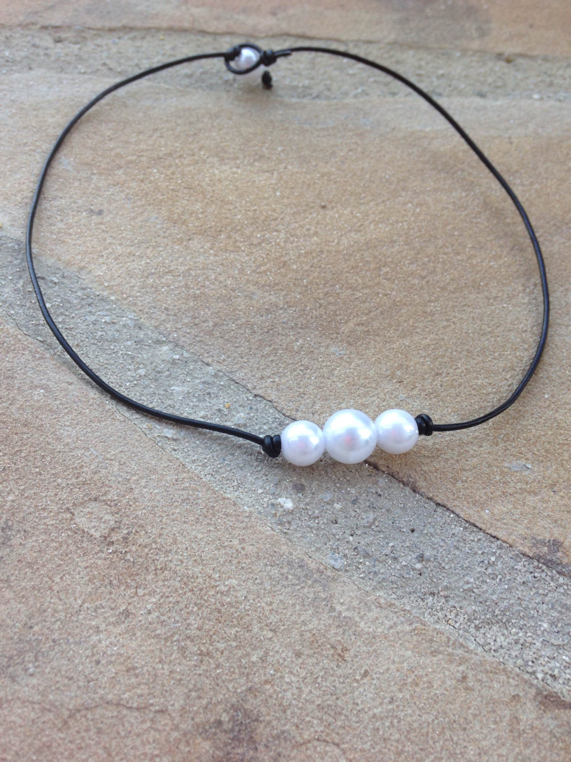 Leather Necklace With Pearl
 Leather Three Pearl Necklace Black