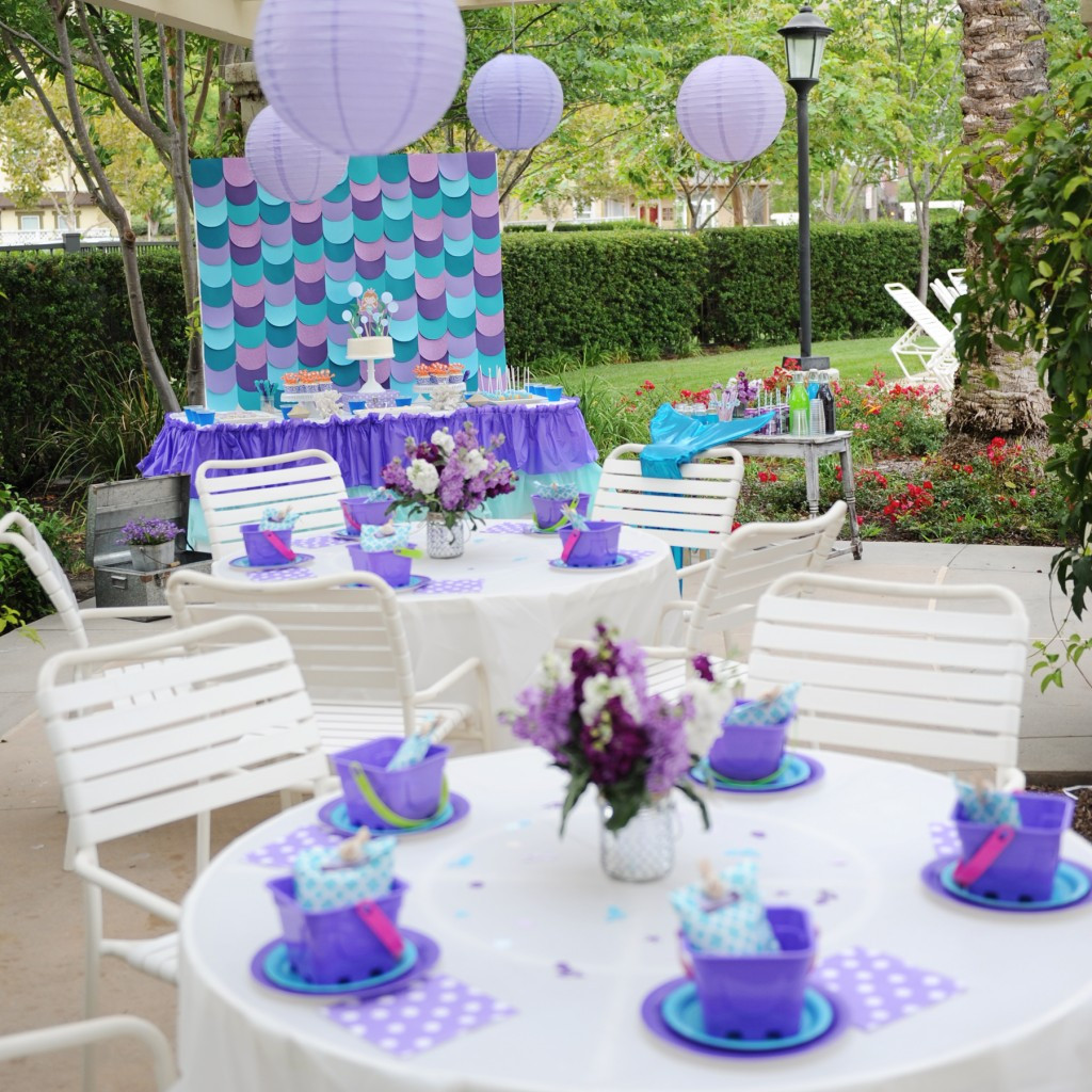 Little Mermaid Pool Party Ideas
 Breathtaking Disney Little Mermaid Table And Chair Set