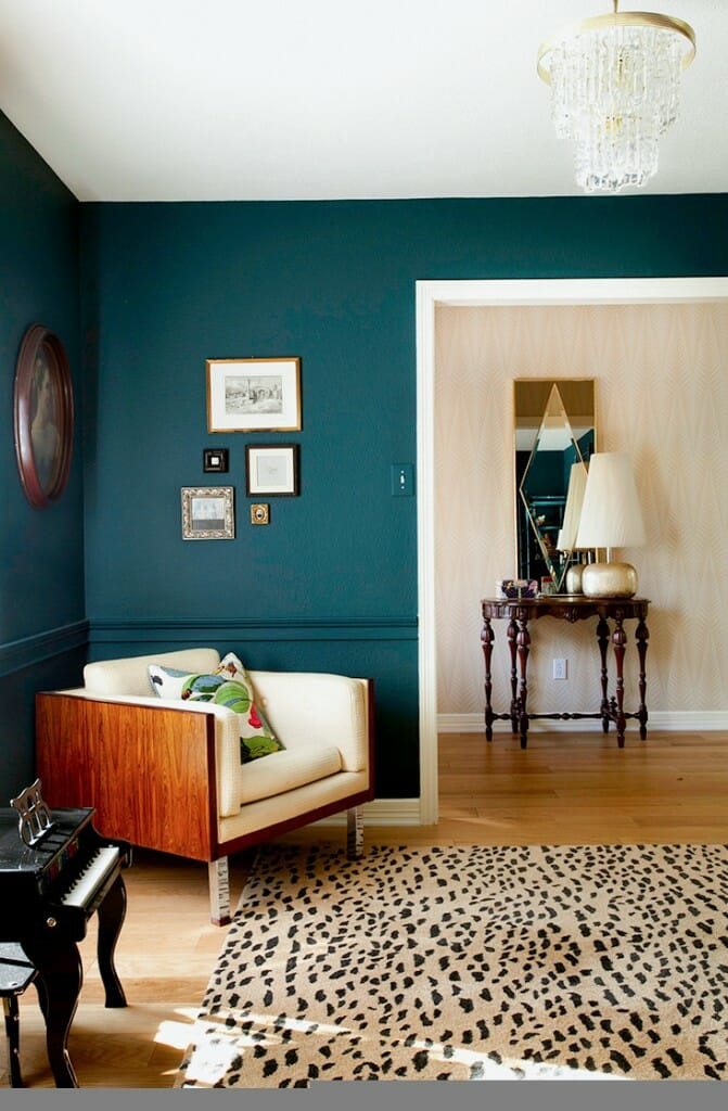 Living Room Paint Schemes
 How to Use Bold Paint Colors in Your Living Room