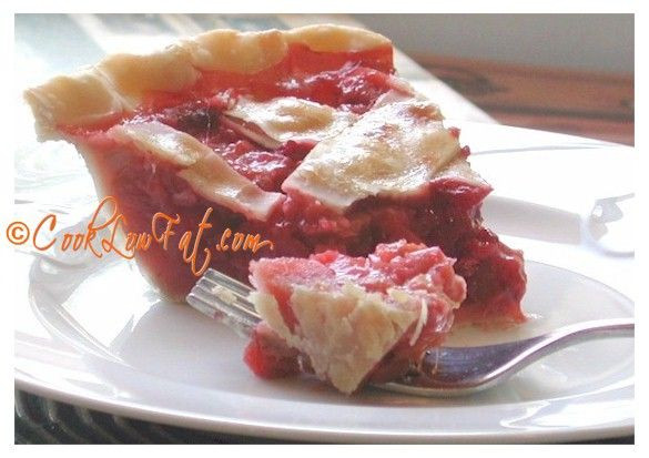 Low Calorie Rhubarb Recipes
 Easy low fat strawberry rhubarb pie This recipe is