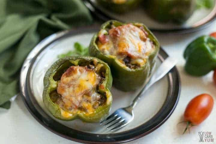 Low Calorie Stuffed Bell Peppers
 Low Carb Stuffed Peppers Topped with Cheese