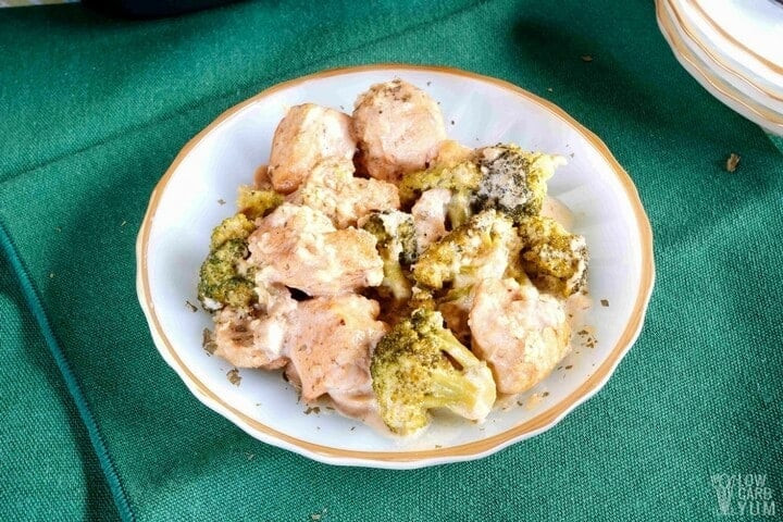 Low Carb Chicken Broccoli Casserole
 Keto Chicken Broccoli Casserole with Cream Cheese
