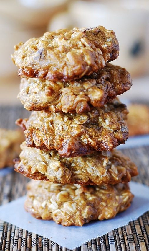 Low Fat Oatmeal Chocolate Chip Cookies
 Thick and chewy banana oatmeal cookies with chocolate