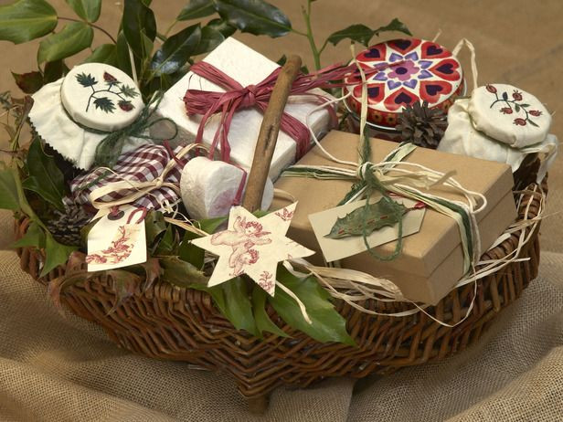Making Gift Baskets Ideas
 Sweet Homemade Christmas Basket