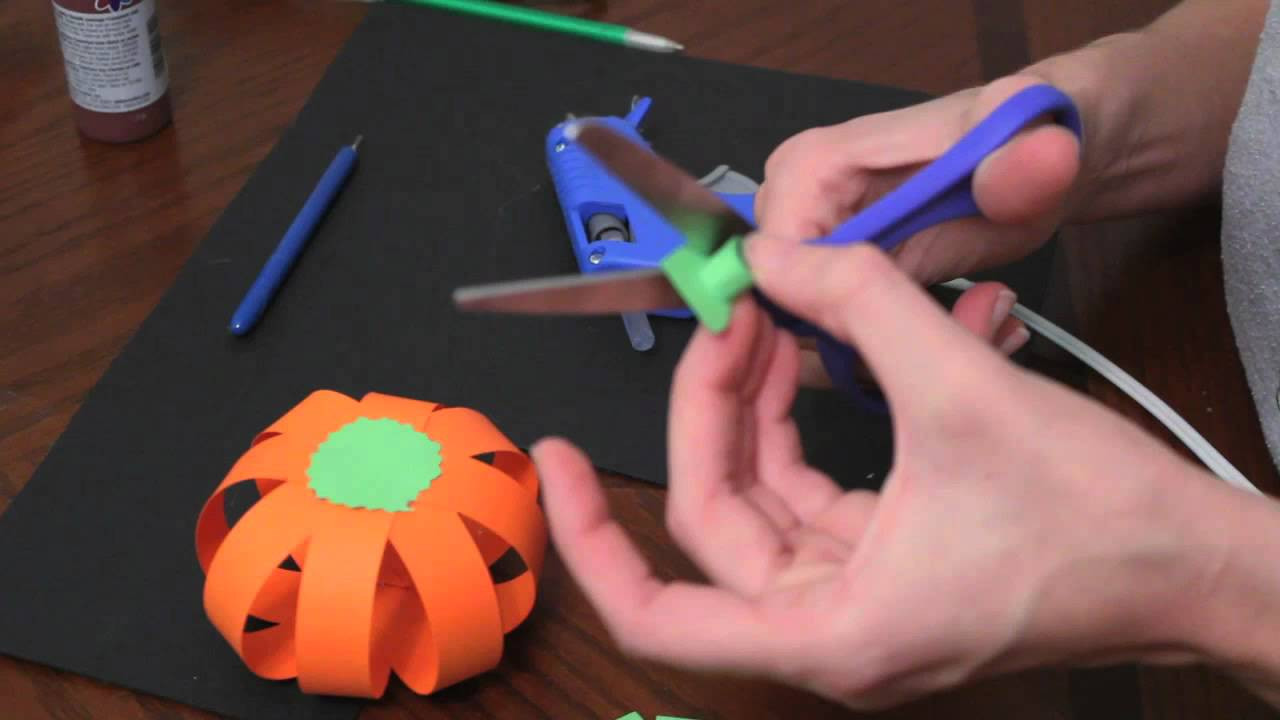 Making Stuff For Kids
 How to make paper pumpkins for Fall Autumn and Halloween