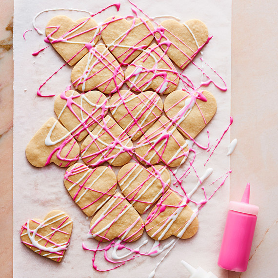 Martha Stewart Valentine Sugar Cookies
 4 Inspired Ways to Decorate Cookies for Valentine s Day