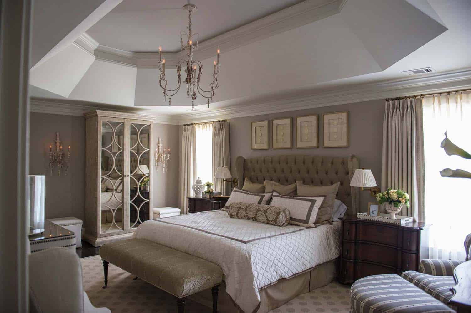 Master Bedroom Bedding Ideas
 20 Serene And Elegant Master Bedroom Decorating Ideas