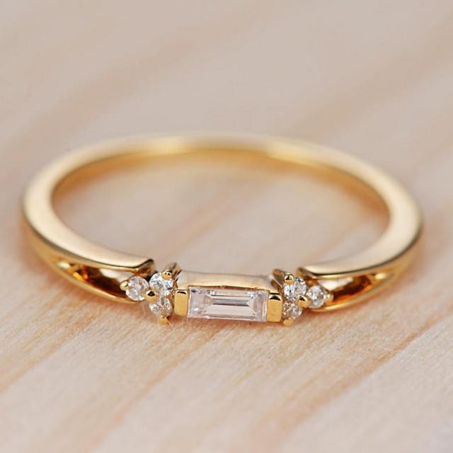 Minimalist Wedding Rings
 Baguette Diamond Engagement Ring Gold Wedding Band