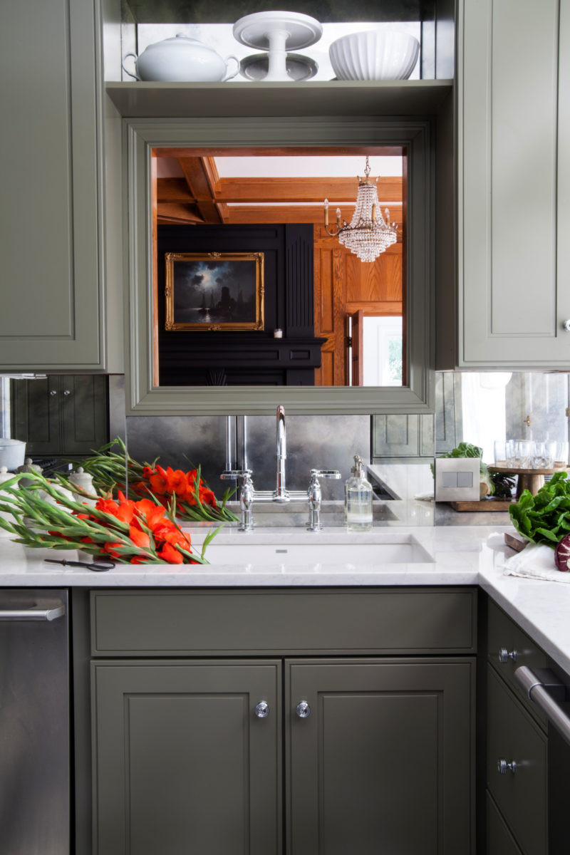 Mirrored Kitchen Backsplashes
 Mirrored Backsplash in the Kitchen The Makerista