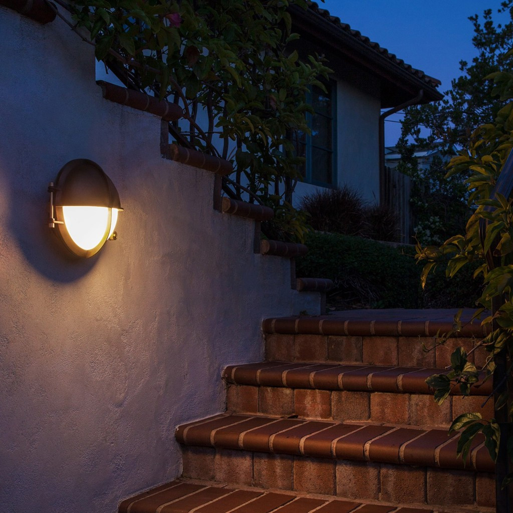 Modern Landscape Lighting
 How to Choose Modern Outdoor Lighting