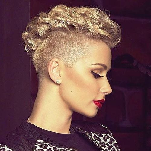 Mohawk Hairstyles Women
 25 Exquisite Curly Mohawk Hairstyles For Girls & Women