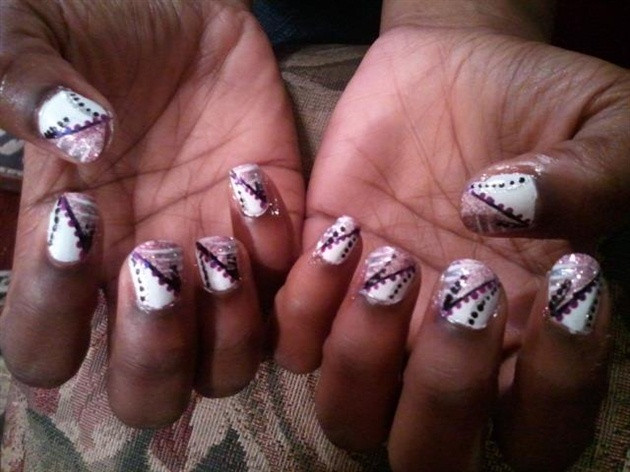 Nail Designs With Lines And Dots
 Purple & white lines & dots Nail Art Gallery