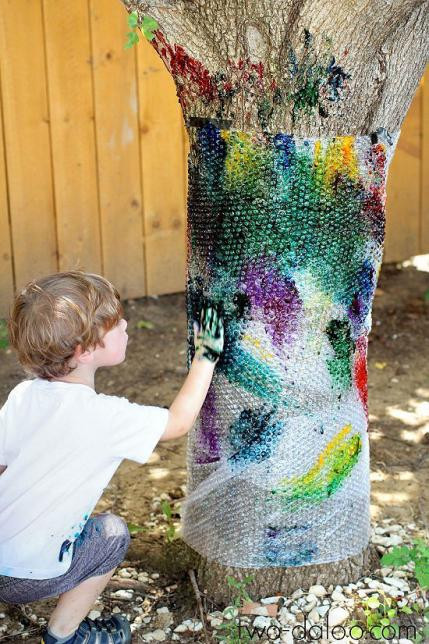 Outdoor Art Projects
 10 Awesomely Messy Outdoor Activities for Kids
