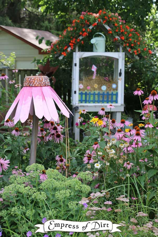Outdoor Art Projects
 DIY Giant Garden Art Coneflowers Garden Art