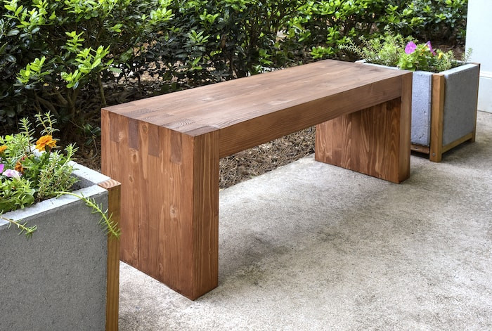 Outdoor Bench DIY
 Williams Sonoma inspired DIY outdoor bench diycandy