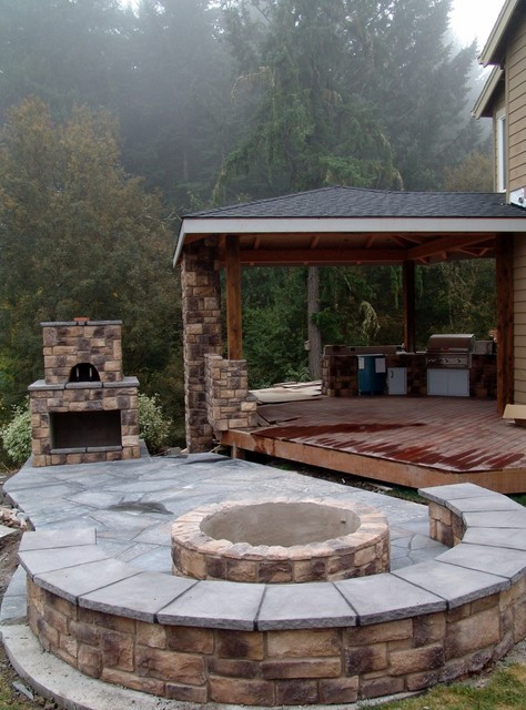 Outdoor Fireplace Or Fire Pit
 Outdoor Fireplace with Pizza Oven and Fire Pit