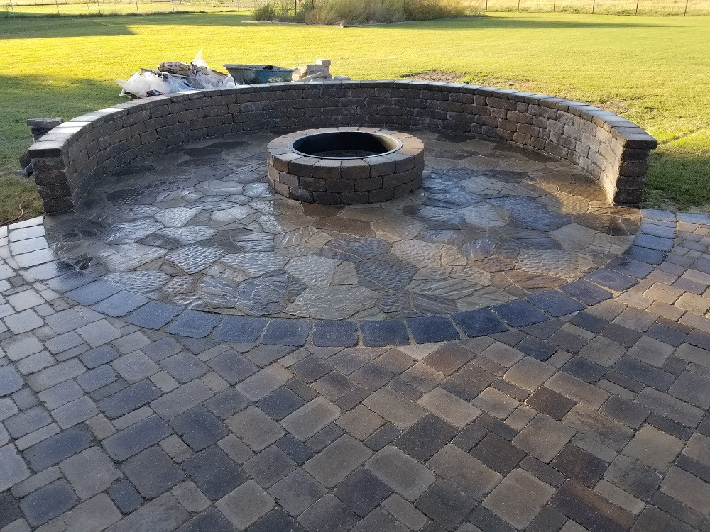 Outdoor Fireplace Vs Fire Pit
 Outdoor Fireplace VS Fire Pit