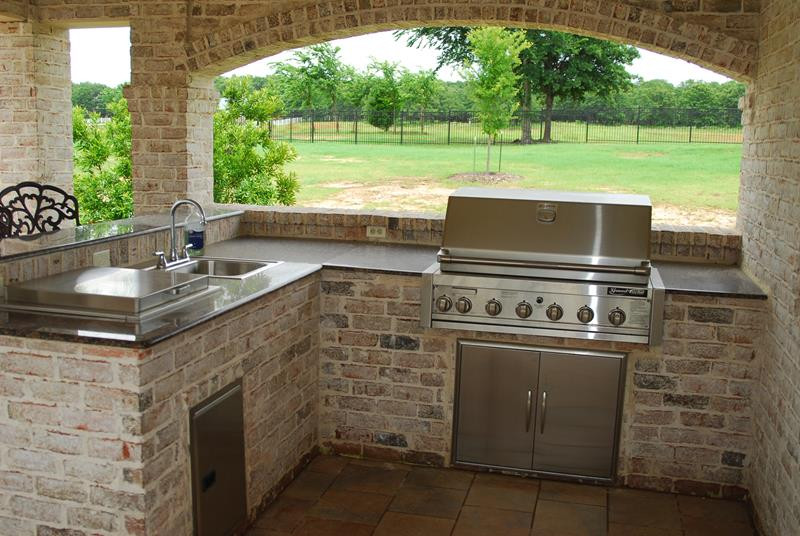 Outdoor Grill Kitchen
 25 Outdoor Kitchen Designs That Will Light Up Your Grill