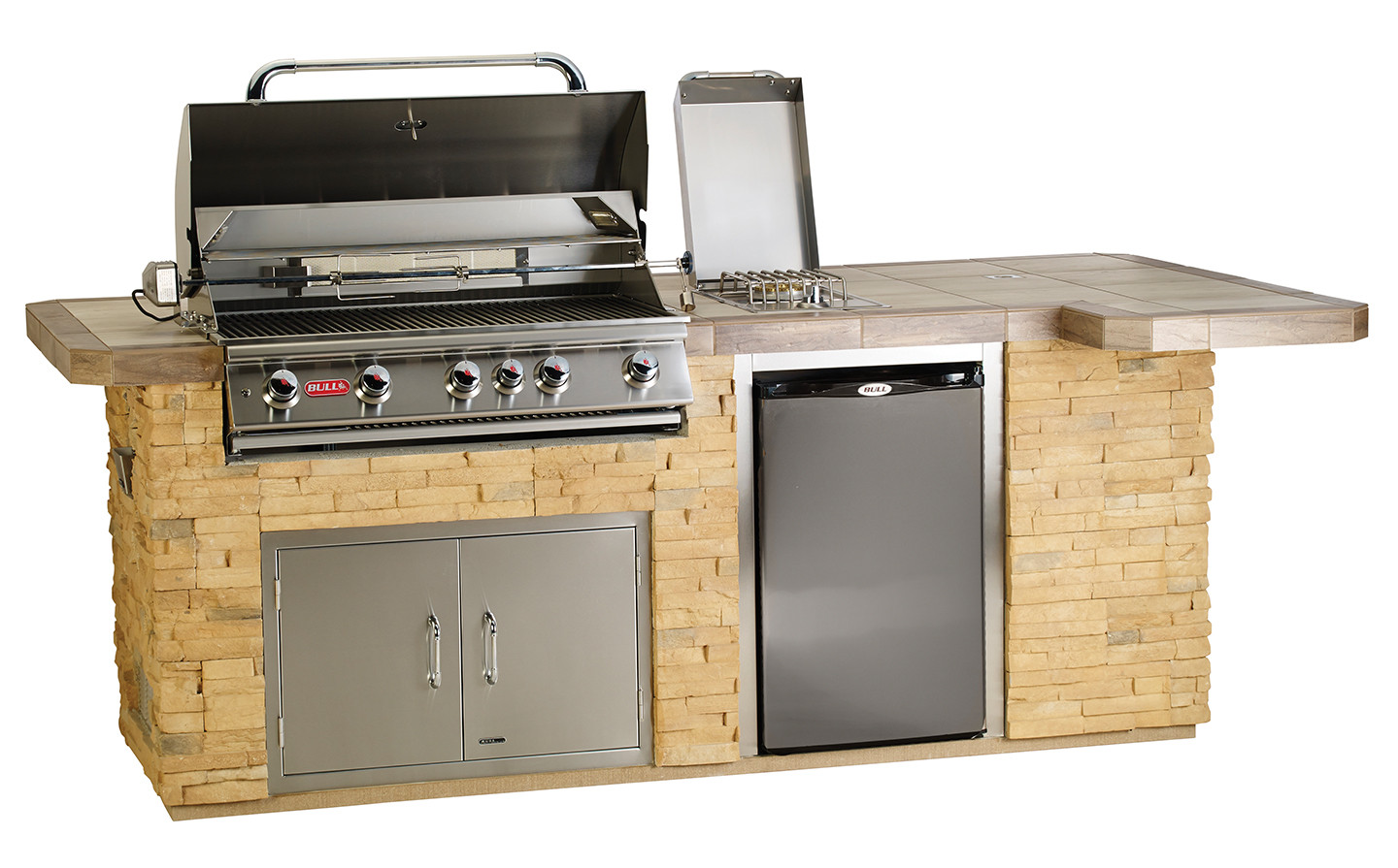 Outdoor Kitchen Components
 Best in Backyards Announces New Partnership with Bull