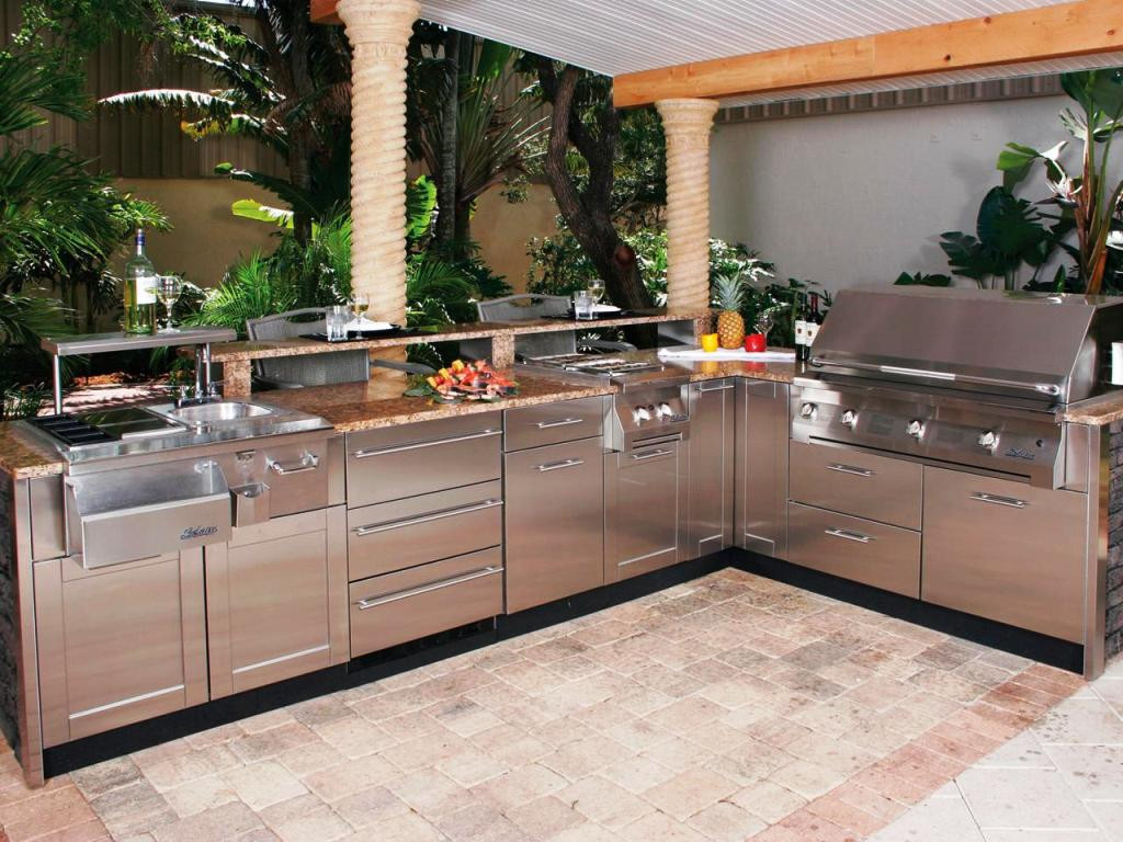 Outdoor Kitchen Kits Lowes
 Ways to Choose Prefabricated Outdoor Kitchen Kits