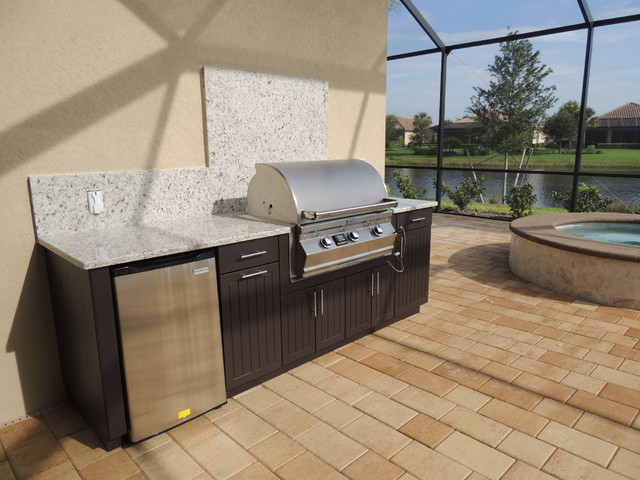 Outdoor Kitchen Naples
 Weatherproof Polymer Cabinetry in Southwest FloridaOutdoor