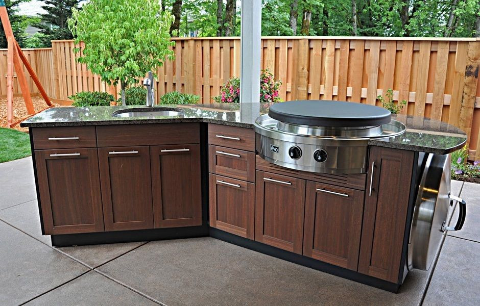 Outdoor Kitchen Sink And Cabinet
 Outdoor Kitchen with EVO Teppanyaki Grill Beautiful Wood