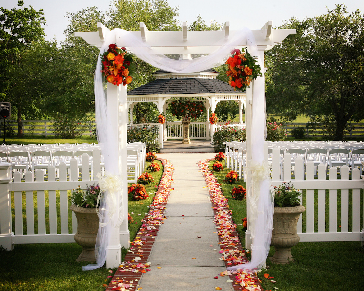 Outdoor Wedding Decoration Ideas
 35 Outdoor Wedding Decoration Ideas