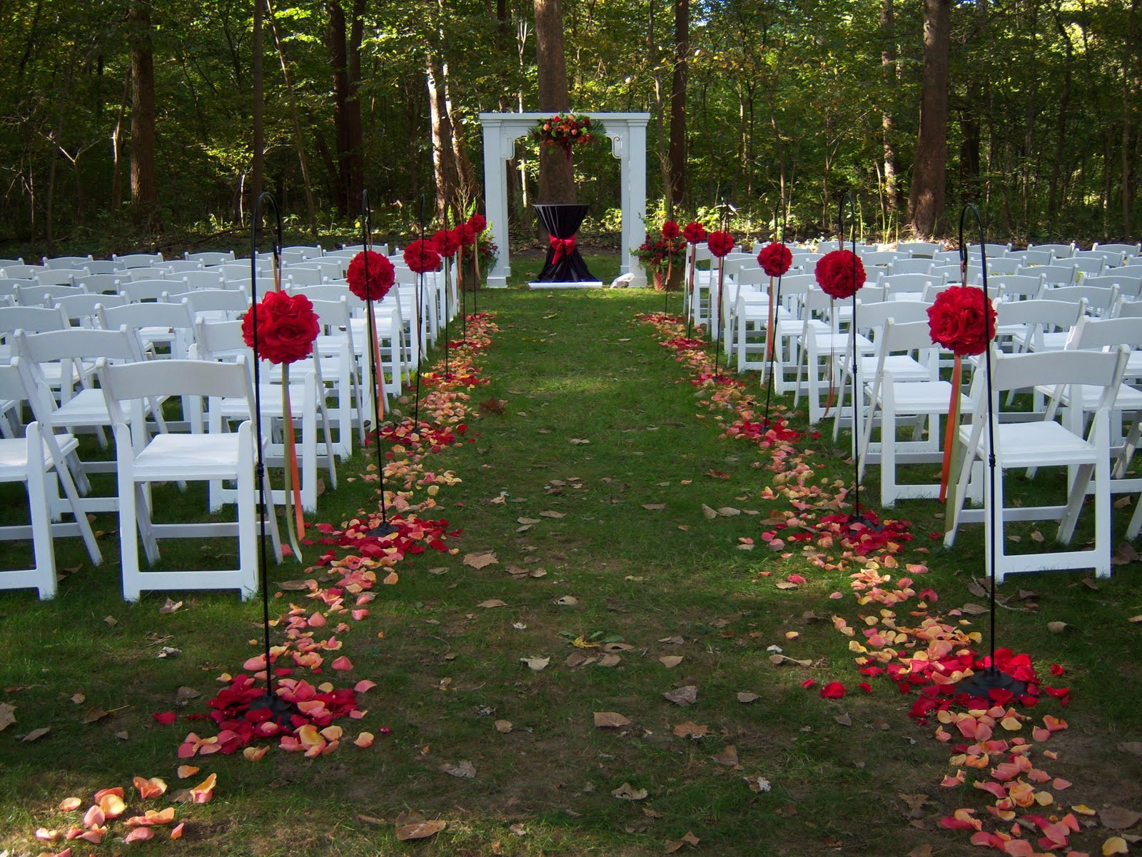 Outdoor Wedding Decoration Ideas
 green bay Wedding Dresses Fall Outdoor Wedding