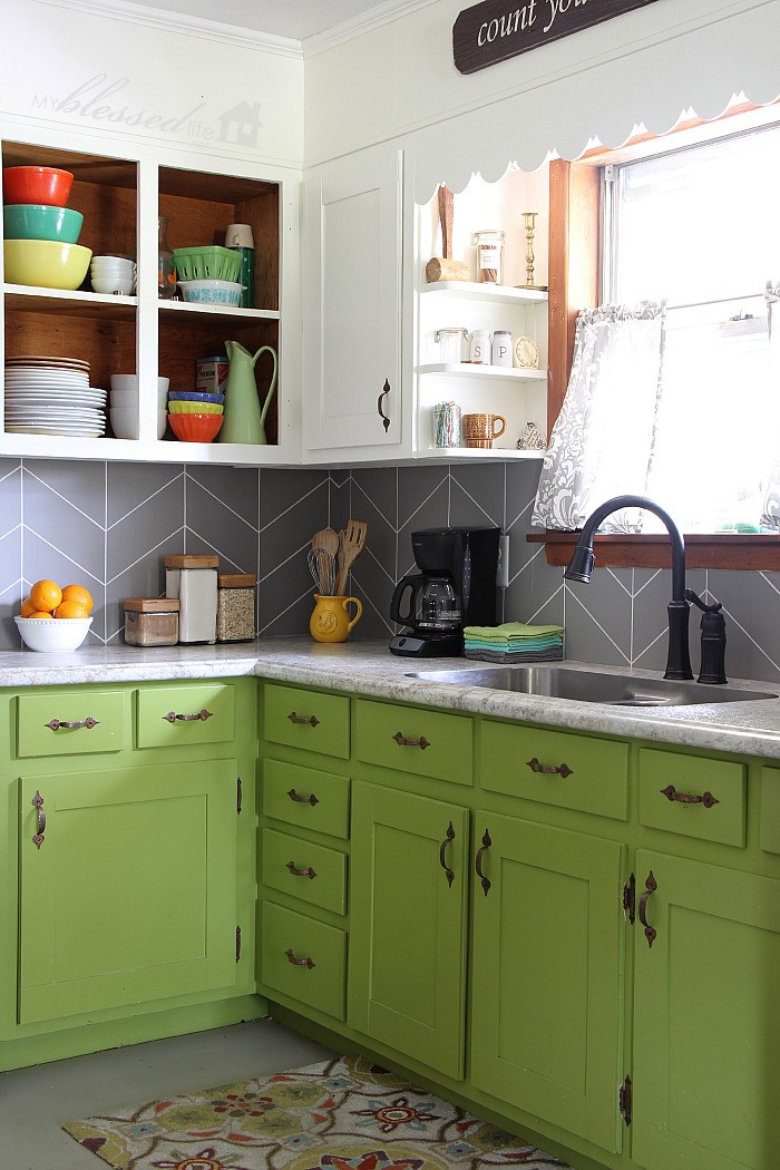 Painted Kitchen Backsplash
 DIY Kitchen Backsplash Ideas