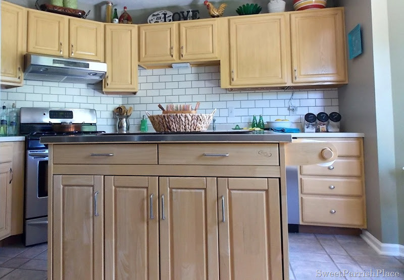 Painted Kitchen Backsplash
 8 DIY Backsplash Ideas to Refresh Your Kitchen on a Bud