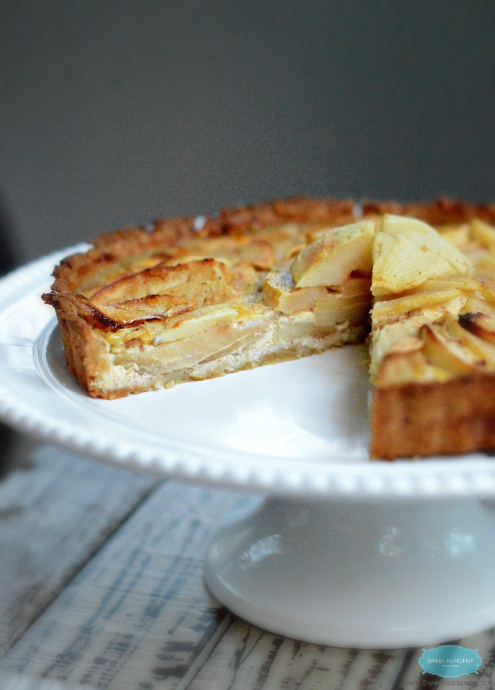 Paleo Apple Pie
 Paleo Apple Pie with Cashew Pie Crust Gluten free