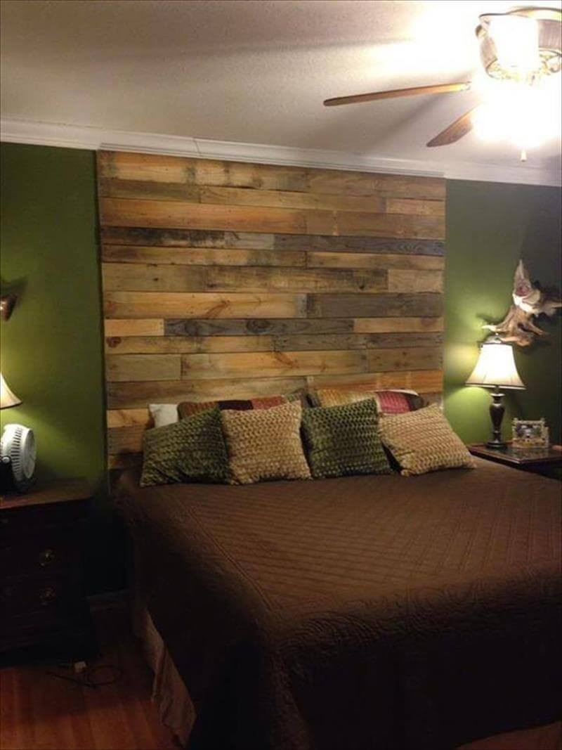 Pallet Wall Bedroom
 DIY Wood Pallet Wall Ideas and Paneling