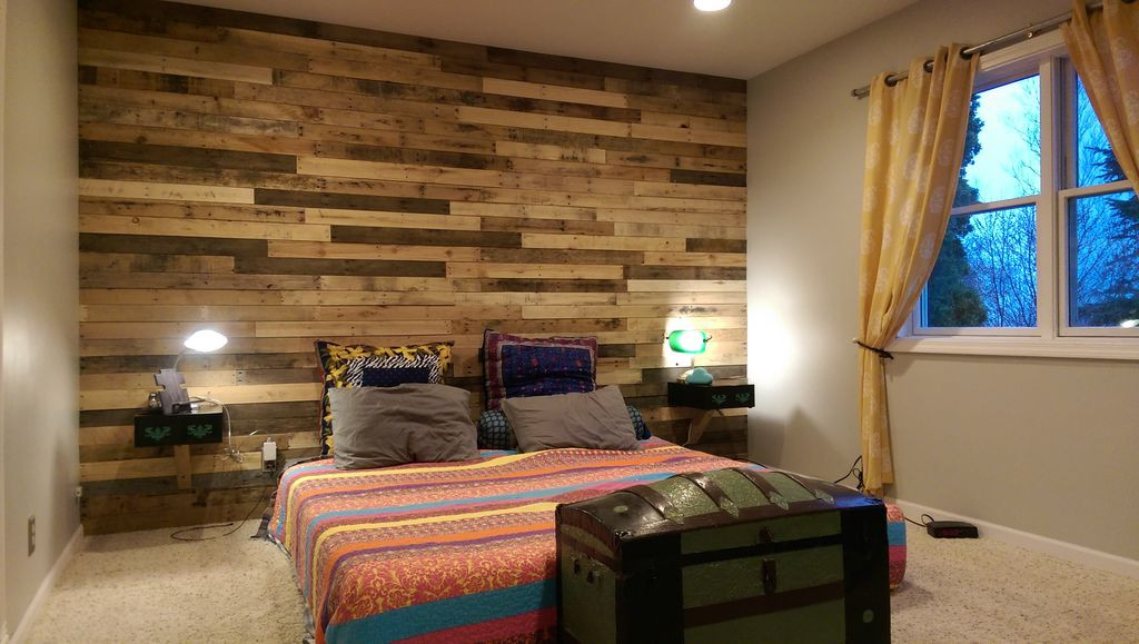 Pallet Wall Bedroom
 Pallet Accent Wall 4 Steps with