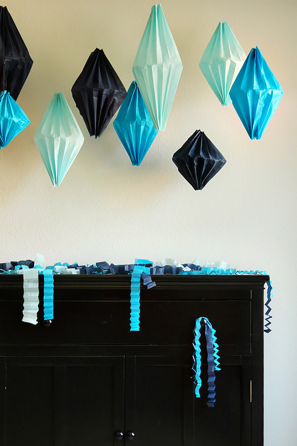 Paper Decor DIY
 6 Easy DIY Paper Party Decorations