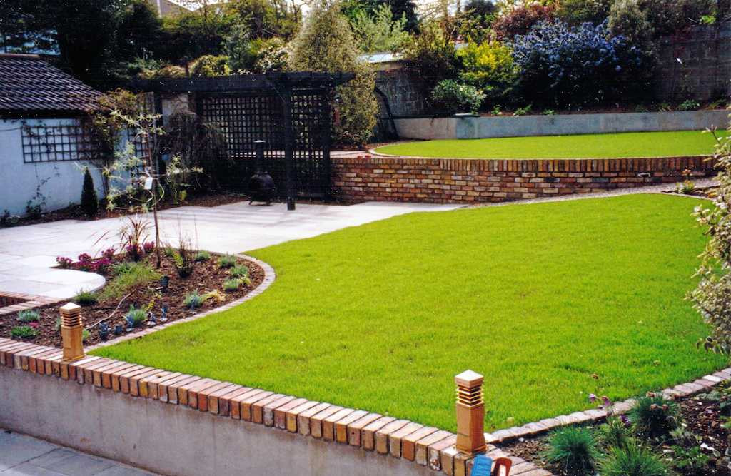 Patio And Landscaping
 Raised Beds & Terracing