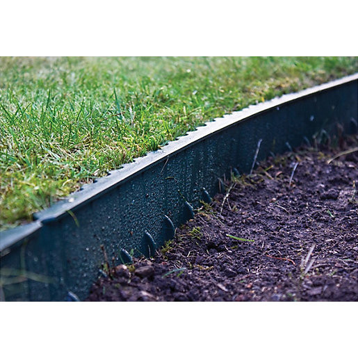 Plastic Landscape Edging
 Apollo Gardening Plastic Lawn Edging Green 1000 x 130cmM