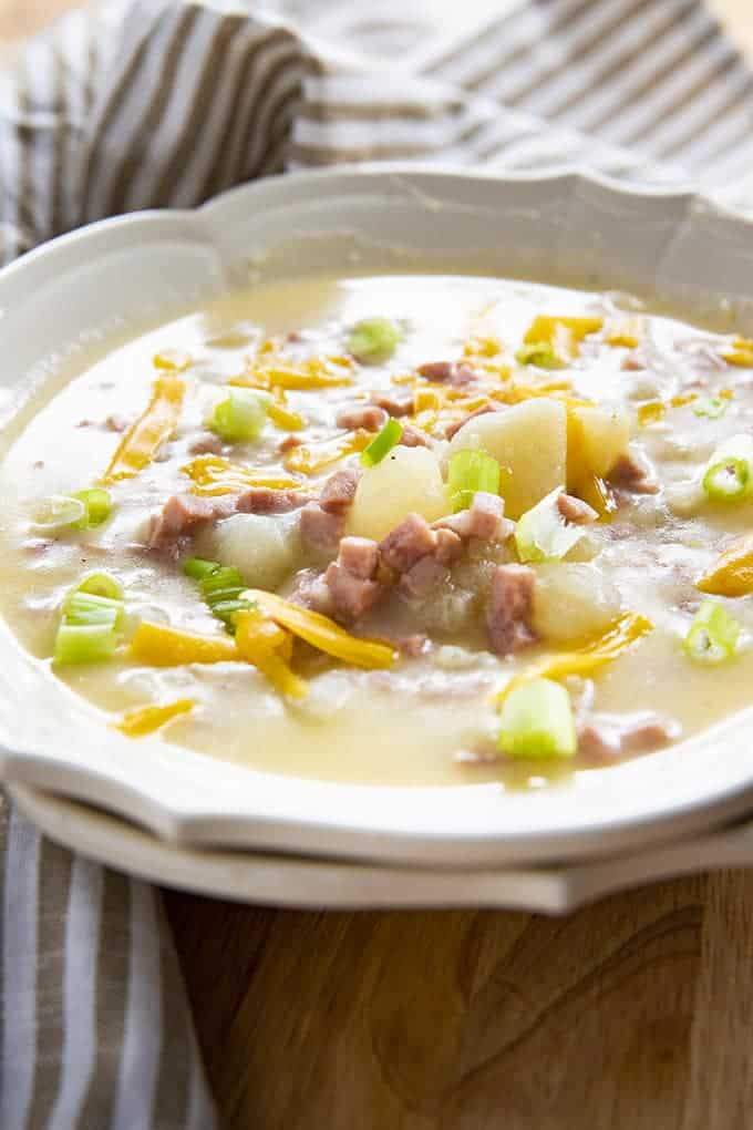 Potato Soup In Instant Pot
 Ham and Cheese Instant Pot Potato Soup The Salty Marshmallow