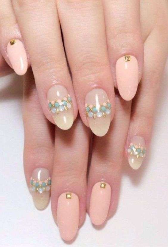 Pretty Almond Nails
 40 Simple And Clean Almond Nail Designs