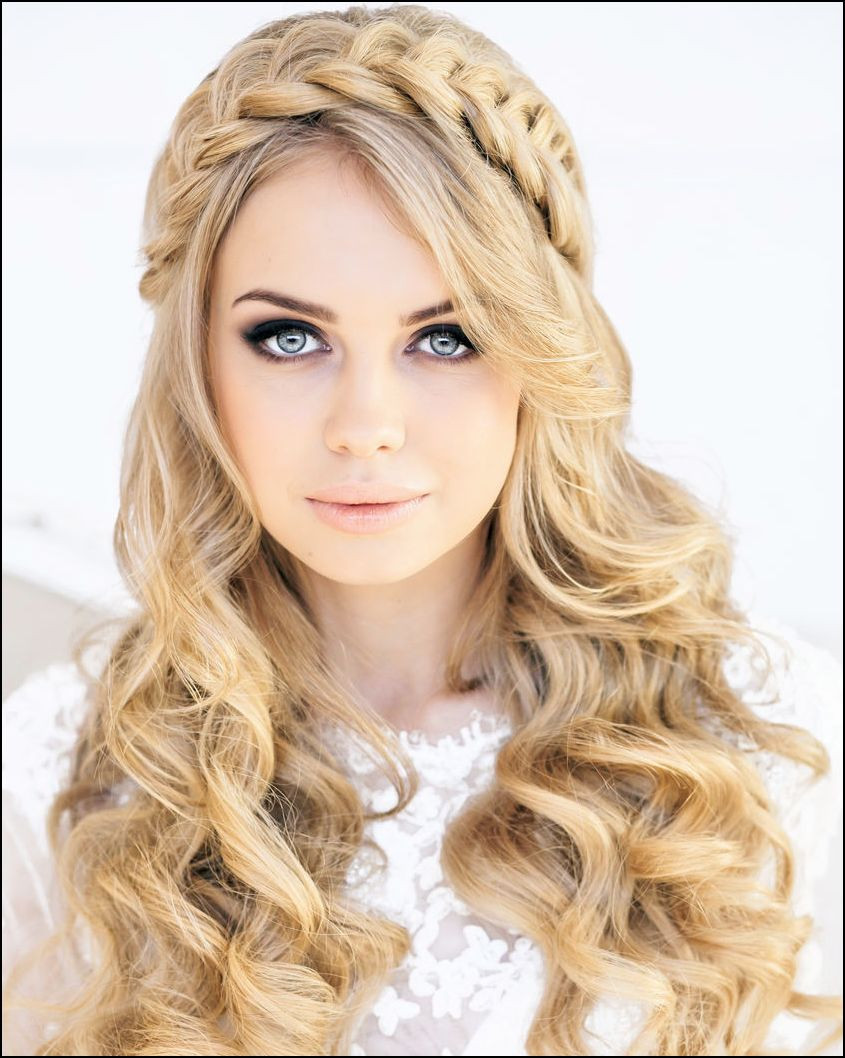 Pretty Hairstyles For Long Hair
 11 Awesome Looking Hairstyles For Long Hair Awesome 11