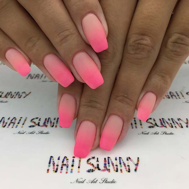 Pretty Ombre Nails
 21 Ridiculously Pretty Ways to Wear Pink Nails
