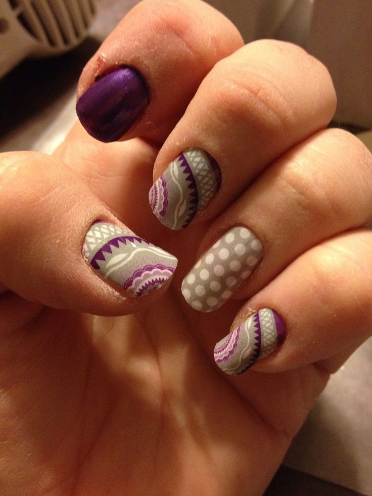 Pretty Purple Nails
 Pretty purple and gray nails my style